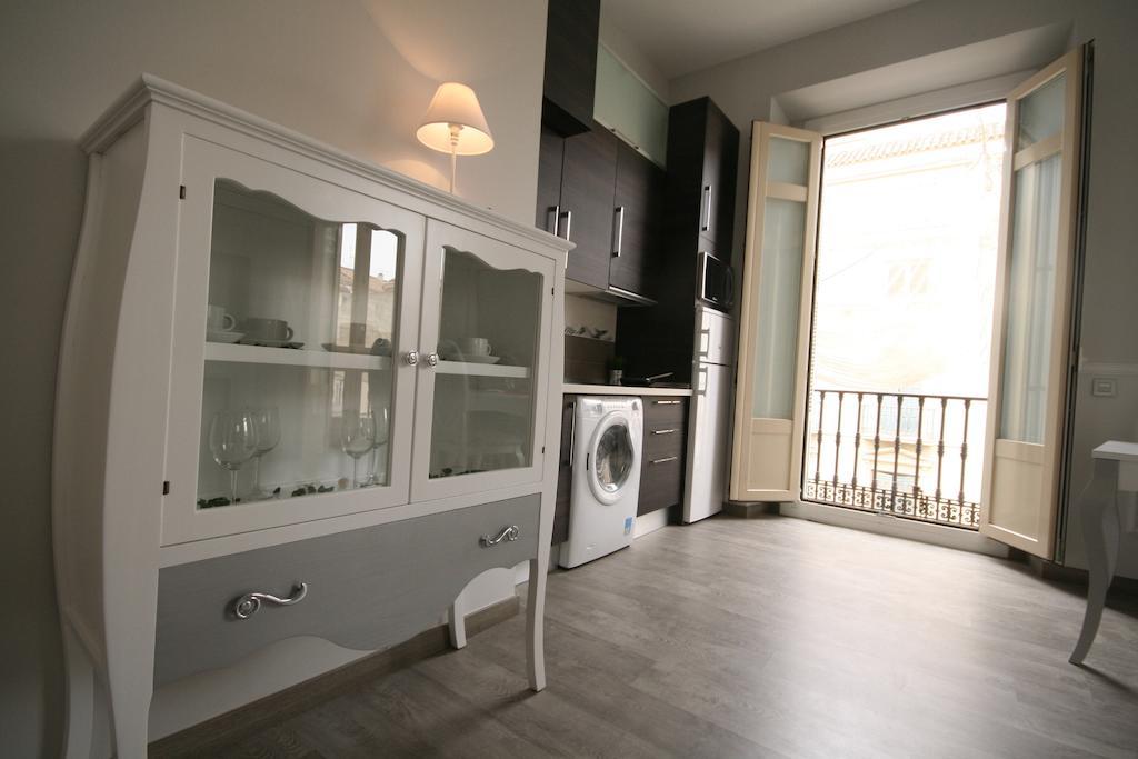 Apartamentos Calle Larios Malaga Room photo