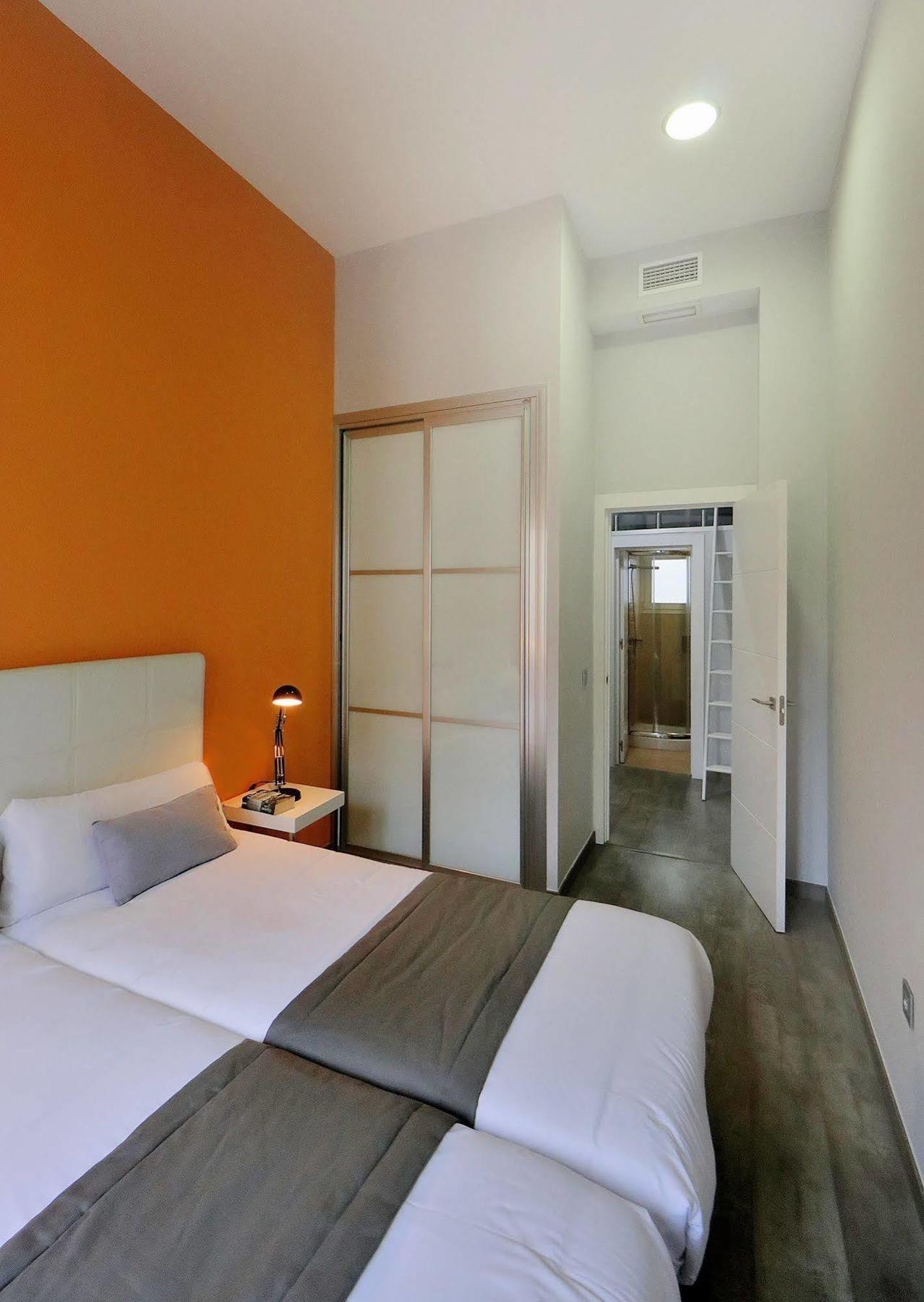 Apartamentos Calle Larios Malaga Exterior photo