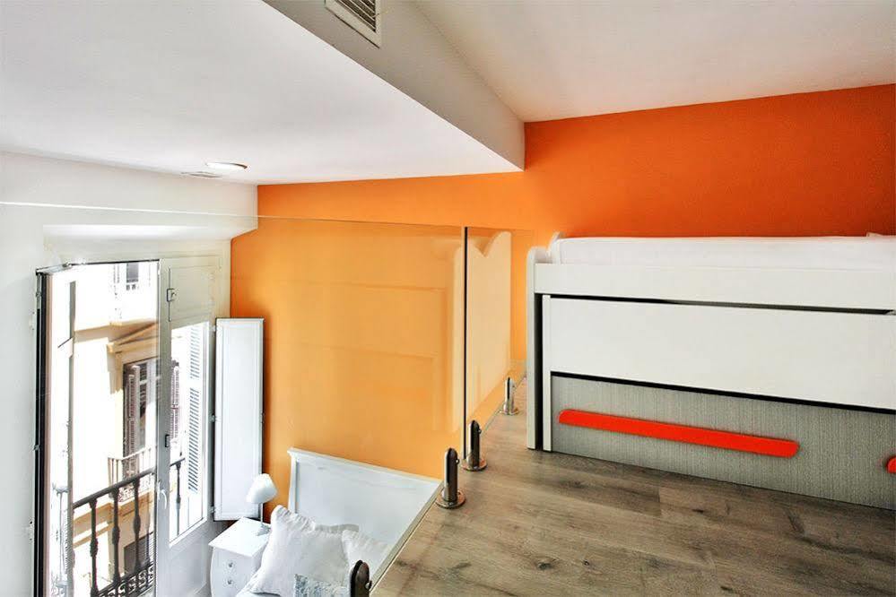 Apartamentos Calle Larios Malaga Exterior photo